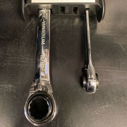 Reversible Ratcheting Wrench set.