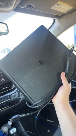 PS4 slim