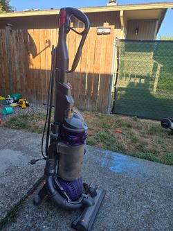 Dyson DC25 Upright Vacuum Cleaner – Fully Working