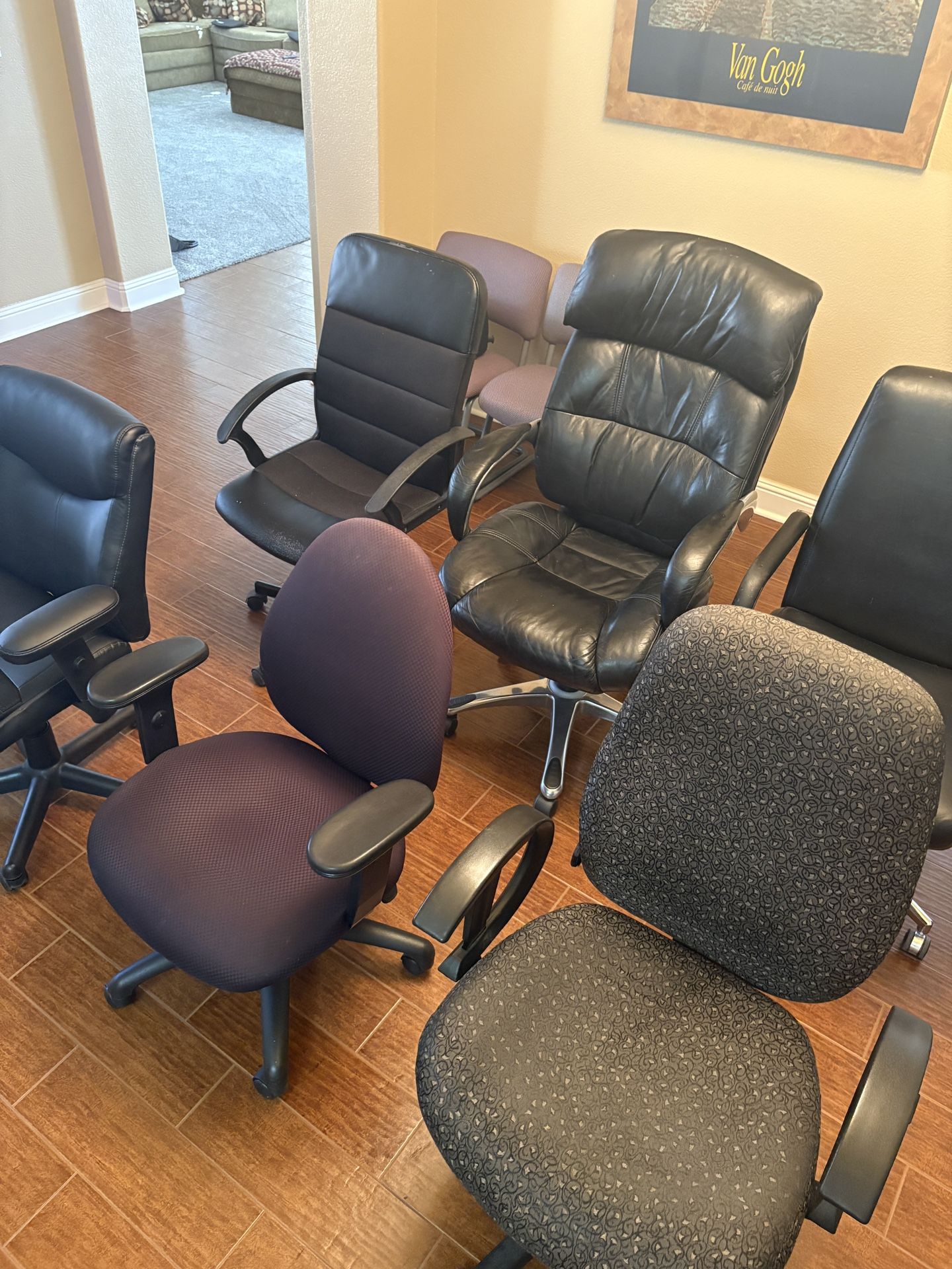 Office Chairs On Rollers