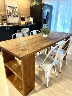 Dining Table & Chairs.