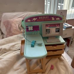 American Girl Wildlife Rescue Clinic 