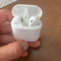 AirPods