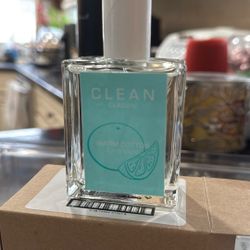 Clean perfume