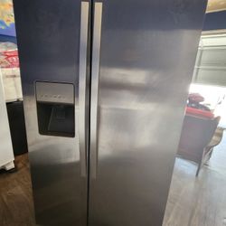Whirlpool Refrigerator 