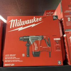 Milwaukee Cord 1-9/16” SDs Max Rotary Hammer 