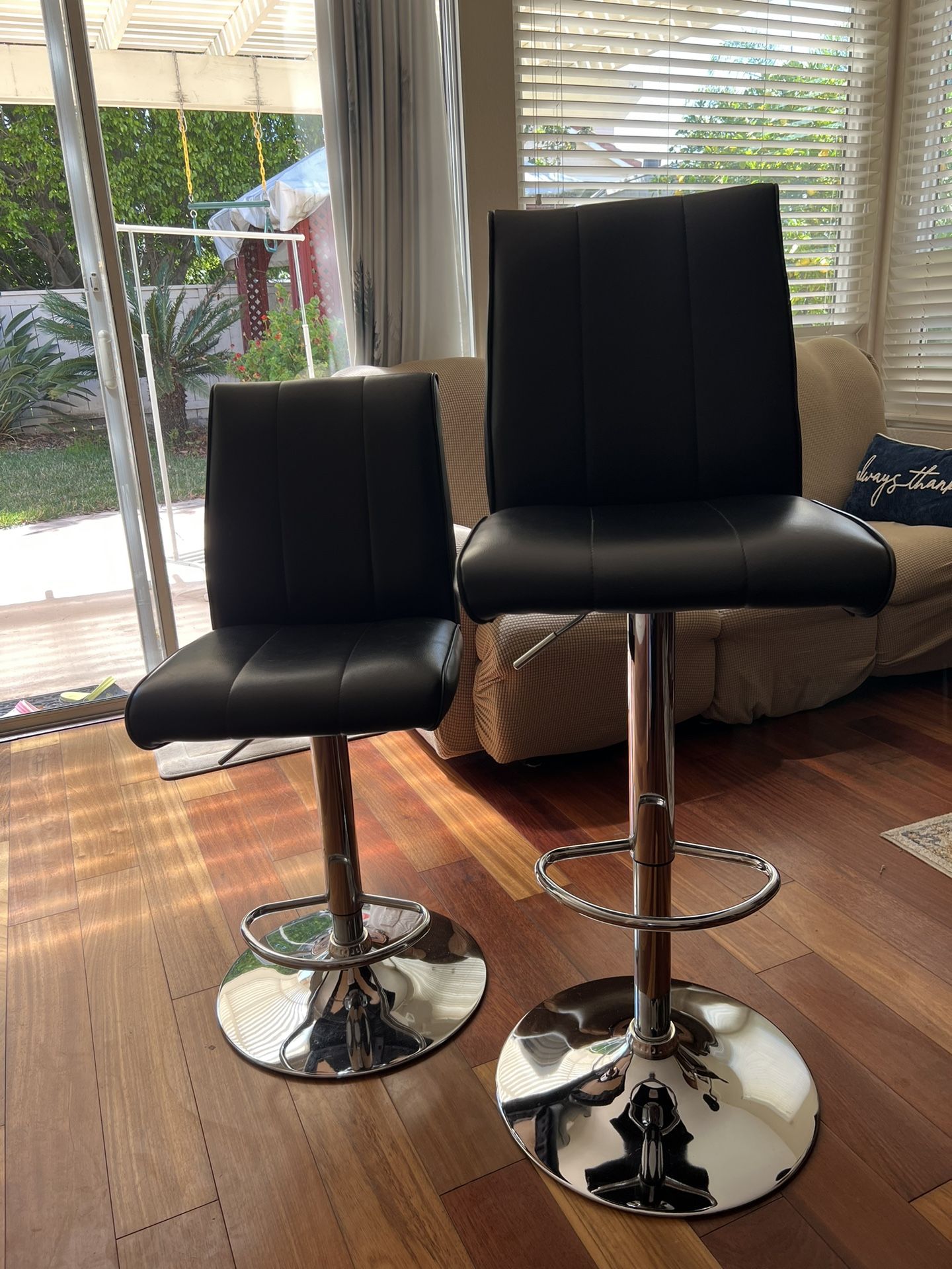 Adjustable Height Bar Stool