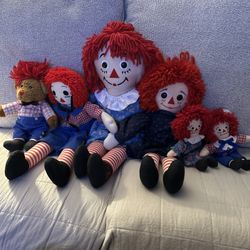 Raggedy Ann and Andy dolls