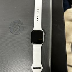 apple watch open but not used