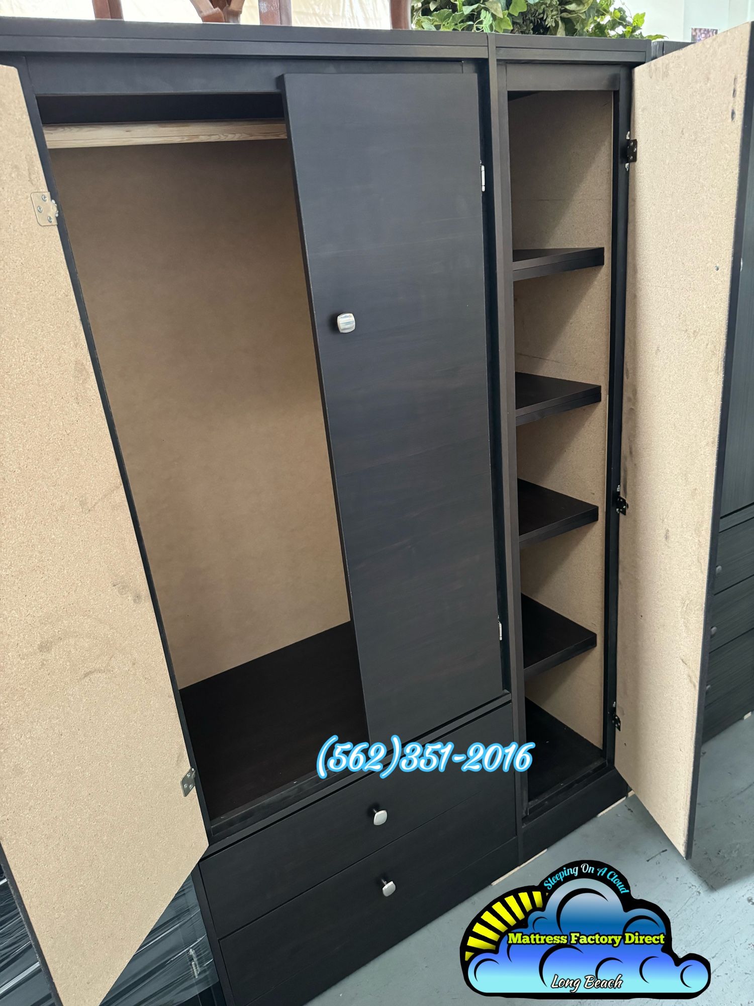Grey Huge Closet Shelves Ropero