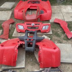 800cc Outlander can Am plastics 