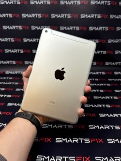 iPad Mini 5th Gen 64 GB - Grey (Unlocked) + Warranty