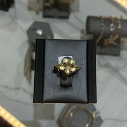 14 K Flower Ring 