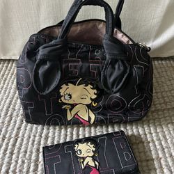 Women’s Accessories 