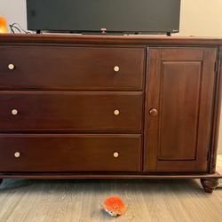 3 Drawer Dresser with Cabinet 