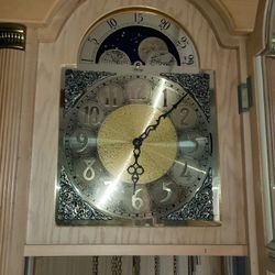 Ridgeway Grandfather Clock. Works Great!!