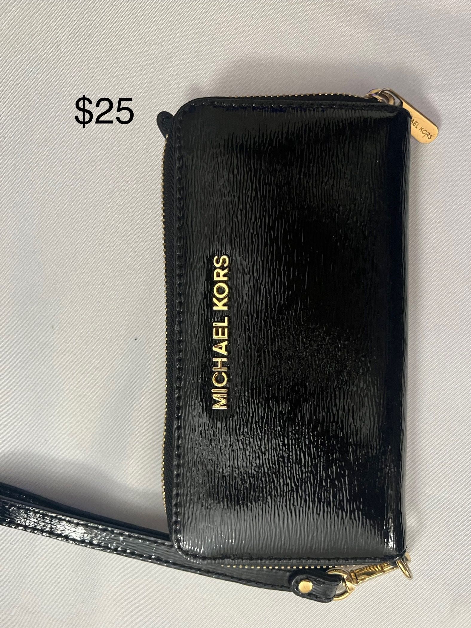 Michael Kors wristlet wallet