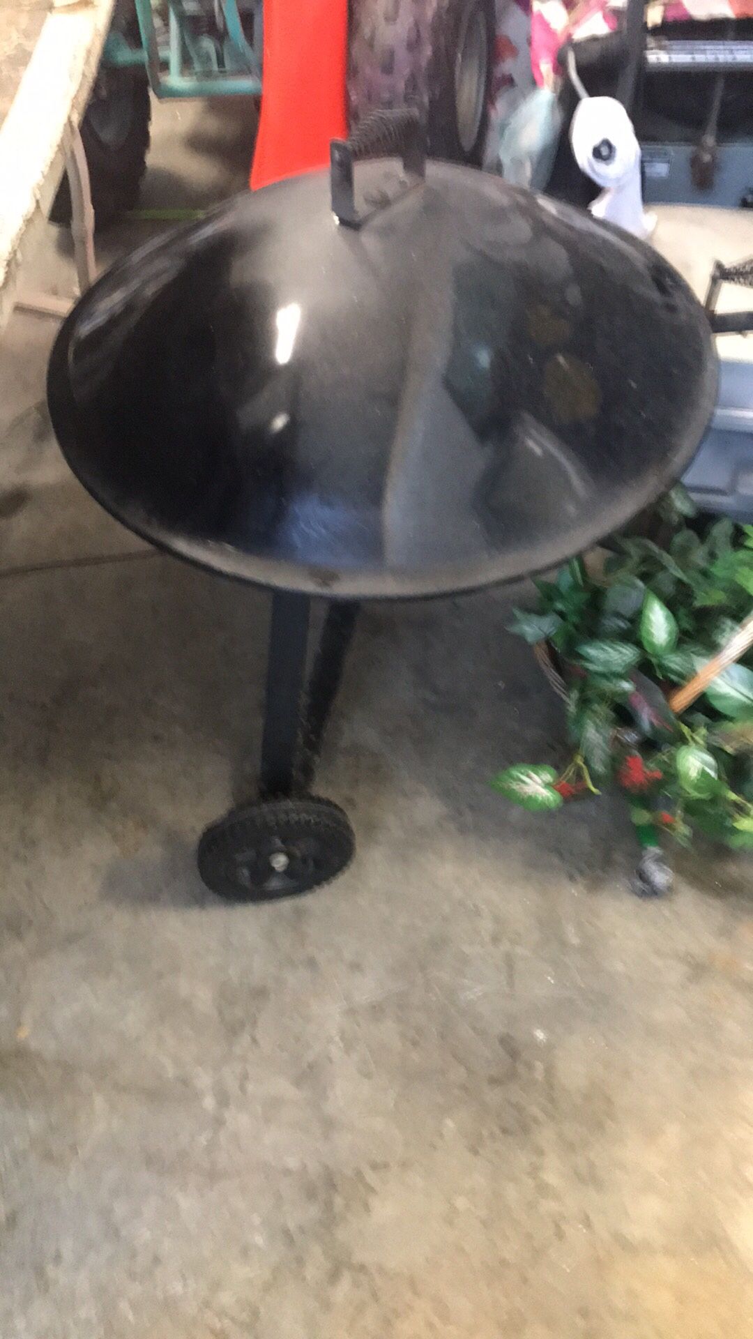 Fire pit on wheels