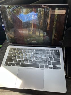 MacBook Air (M1, 2020) — 8GB RAM, 13.3” Retina Display.