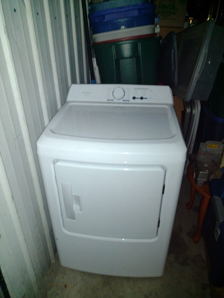 Insignia Electric Dryer