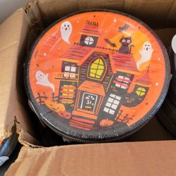 HALLOWEEN party plates , see all photos   50 per pkg., size 8-1/2 
