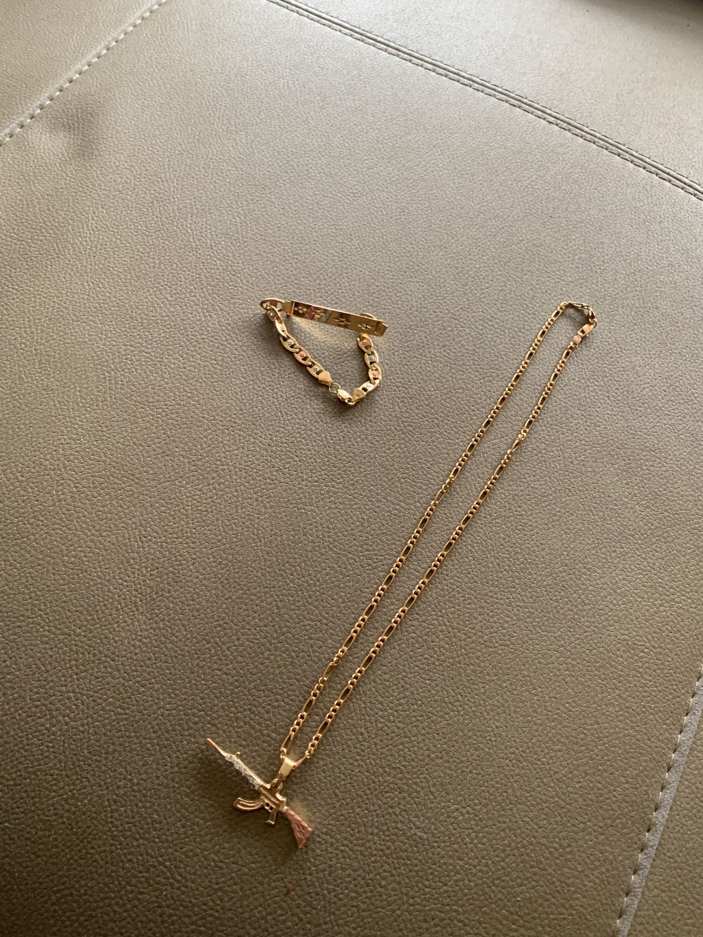 Gold chain 14k and wist