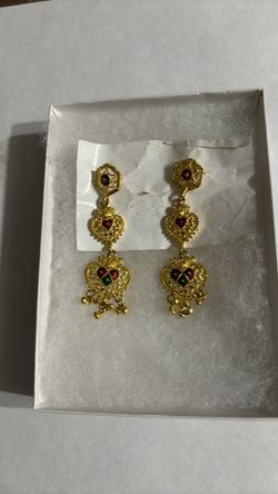 Fancy Golden Earring Jewelry