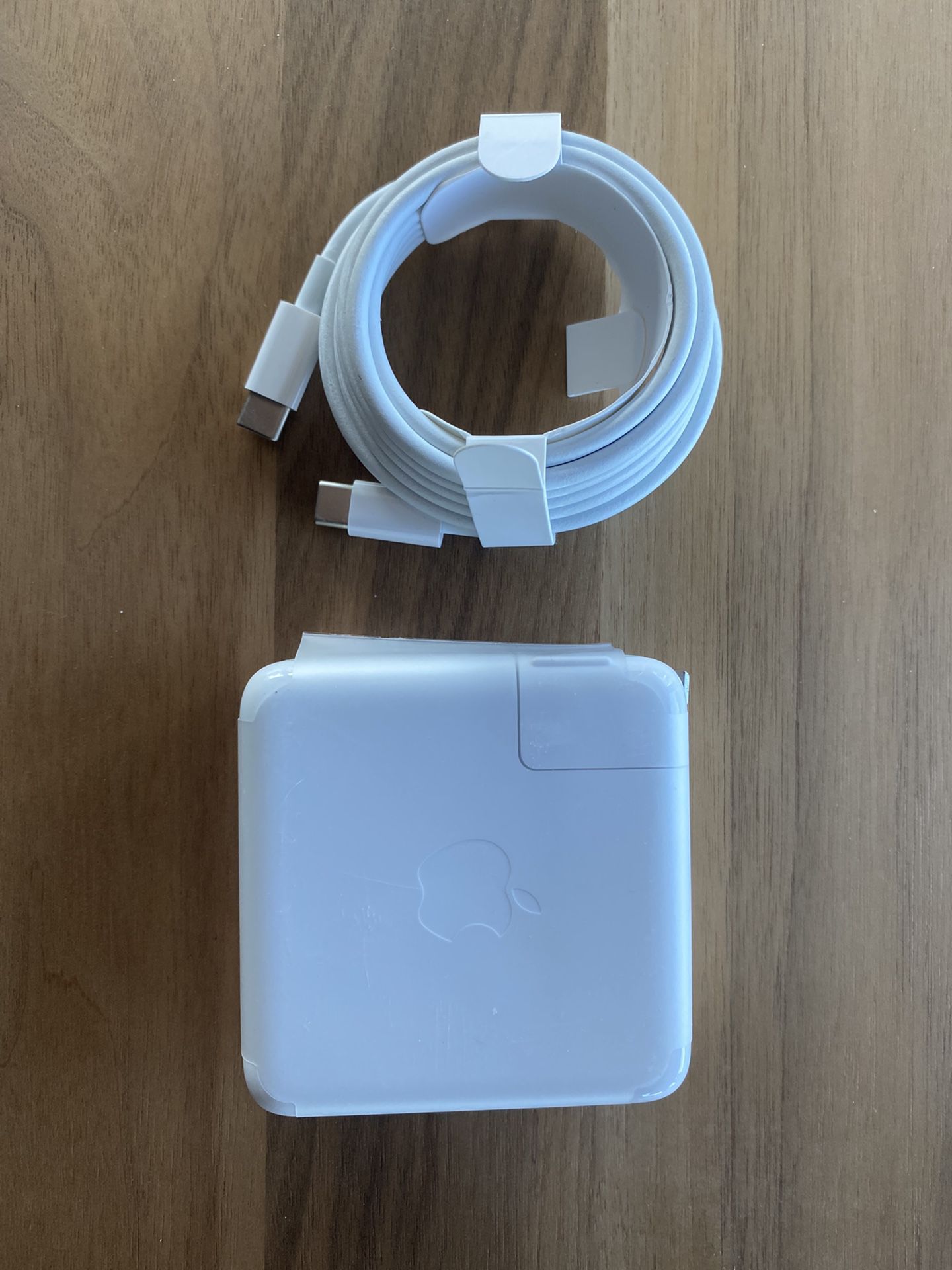 Apple MacBook - USB-C 61W Power Adapter 
