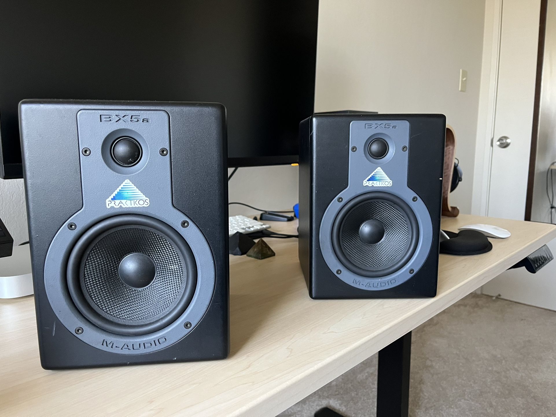 M-Audio BX5a Studio Monitors (Mk1) β Great Condition, Classic Sound