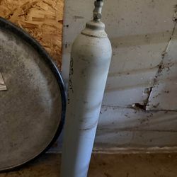 Air/gas tank not sure can check upon arrival