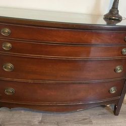 Vintage Serpentine Mahogany DIXIE Dresser With removable Glass Top