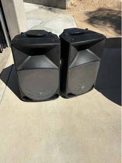 Mackie Thump TH-15A 15” Powered Speakers – Pair  Price: $400 OBO