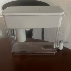 Brita (does Not Include Filter)