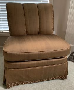 Armless Chair