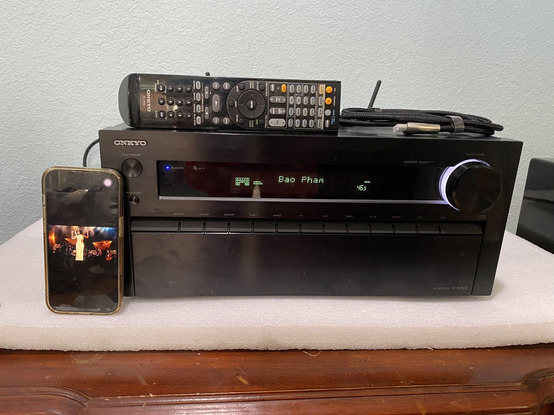 Onkyo TX-NR828 7.2-CH 4K Receiver HDMI with Wi-Fi® and Bluetooth ( 130 Watts X 7 )
