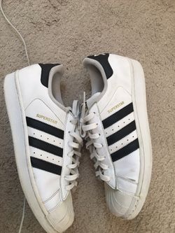 ADIDAS SUPERSTAR SIZE 10 BLACK AND WHITE