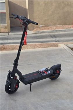 SEGWAY MAX G3 PLUS ELECTRIC SCOOTER – LIKE NEW!