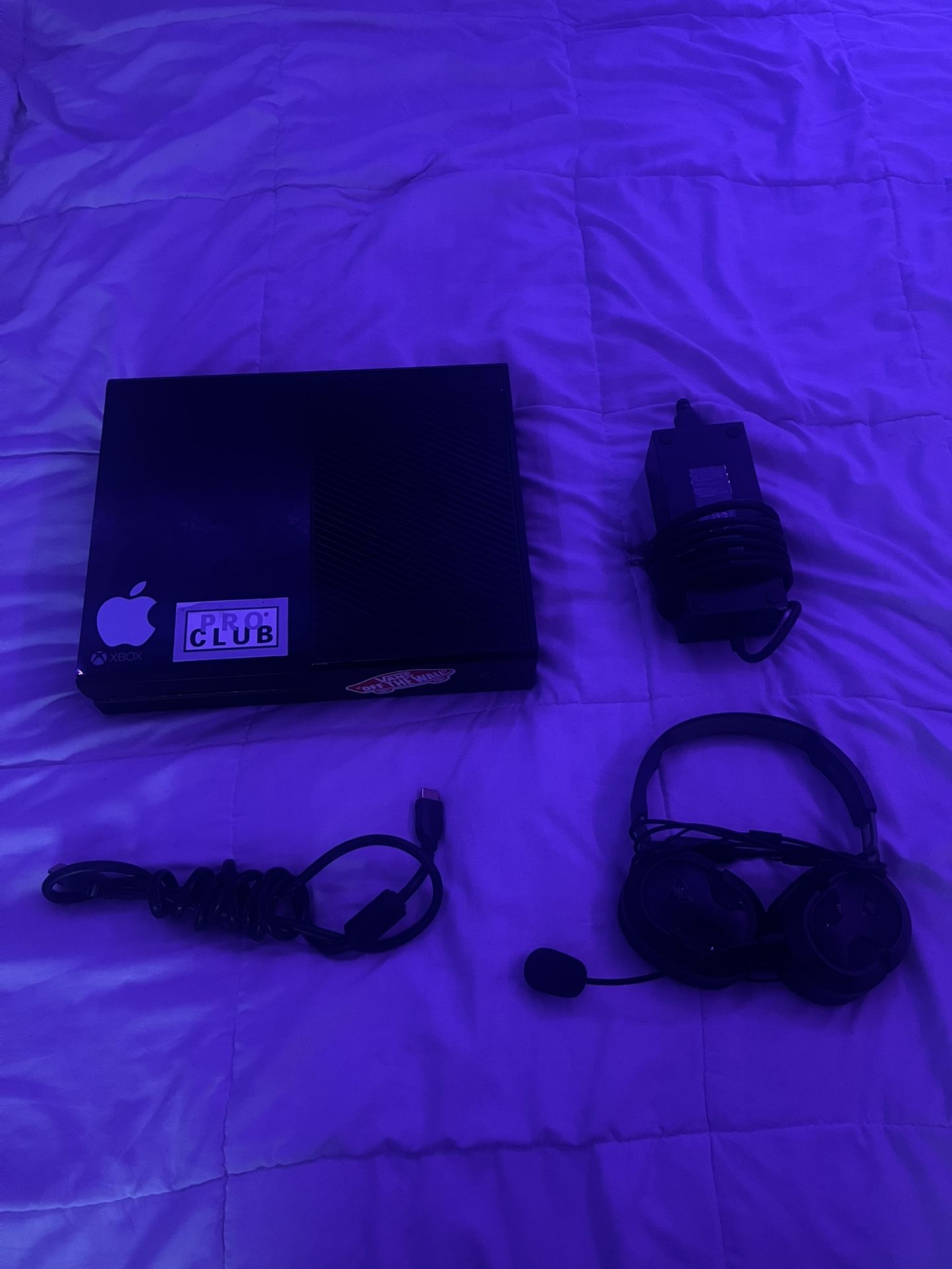 Xbox One 1TB With Headset