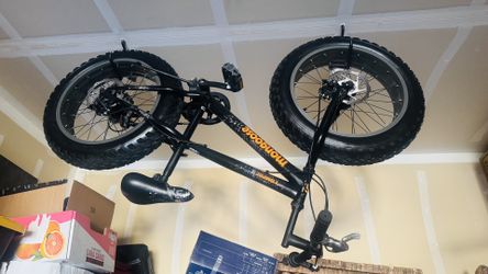 Mongoose 20” Wheels 4” Fat Tire 7 Speed Disk Brakes