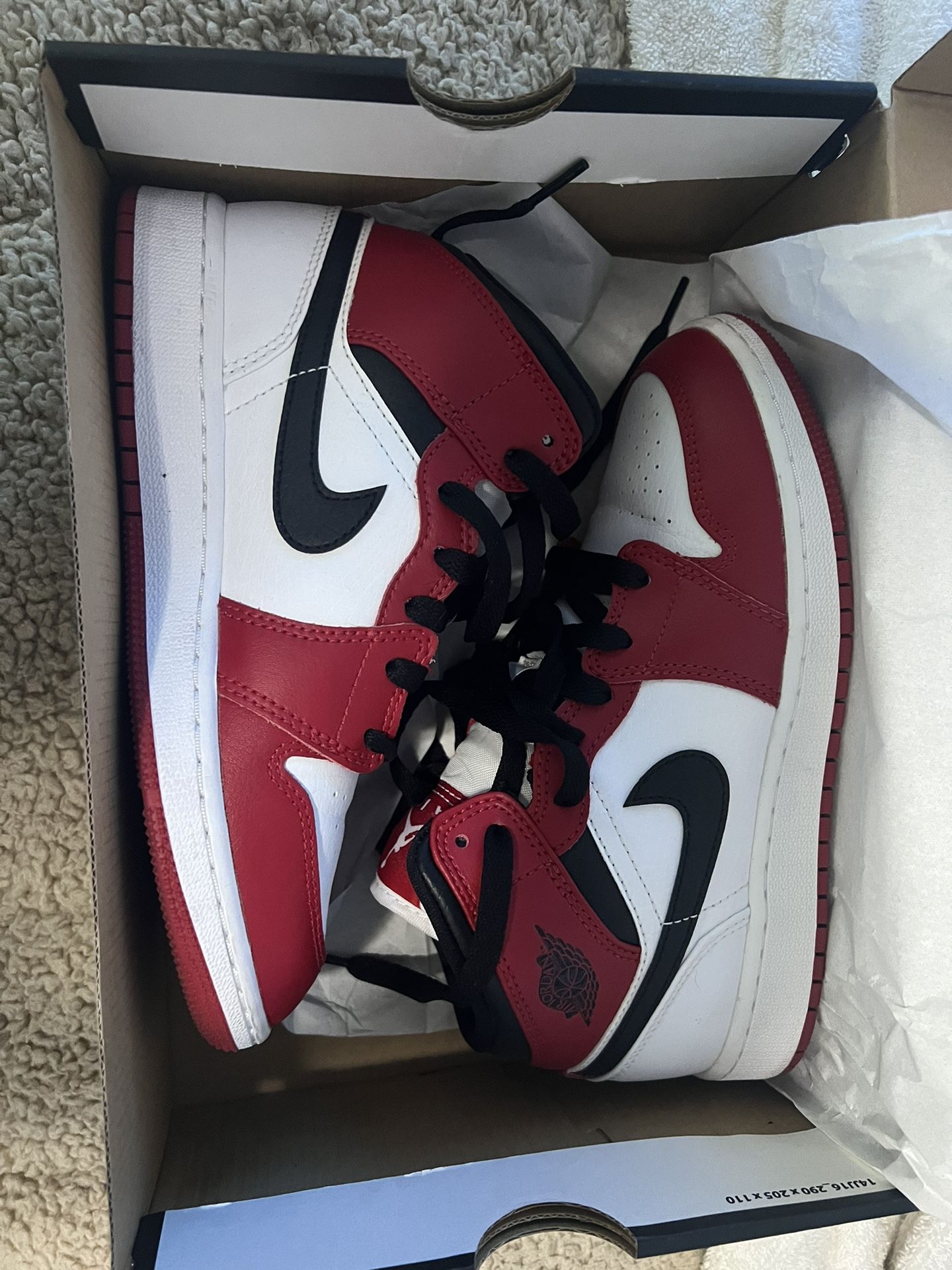 Jordan 1 Mid