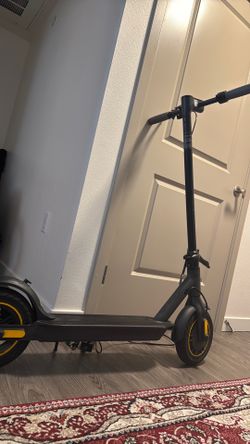 Title: Segway Ninebot Electric Scooter – Excellent Condition