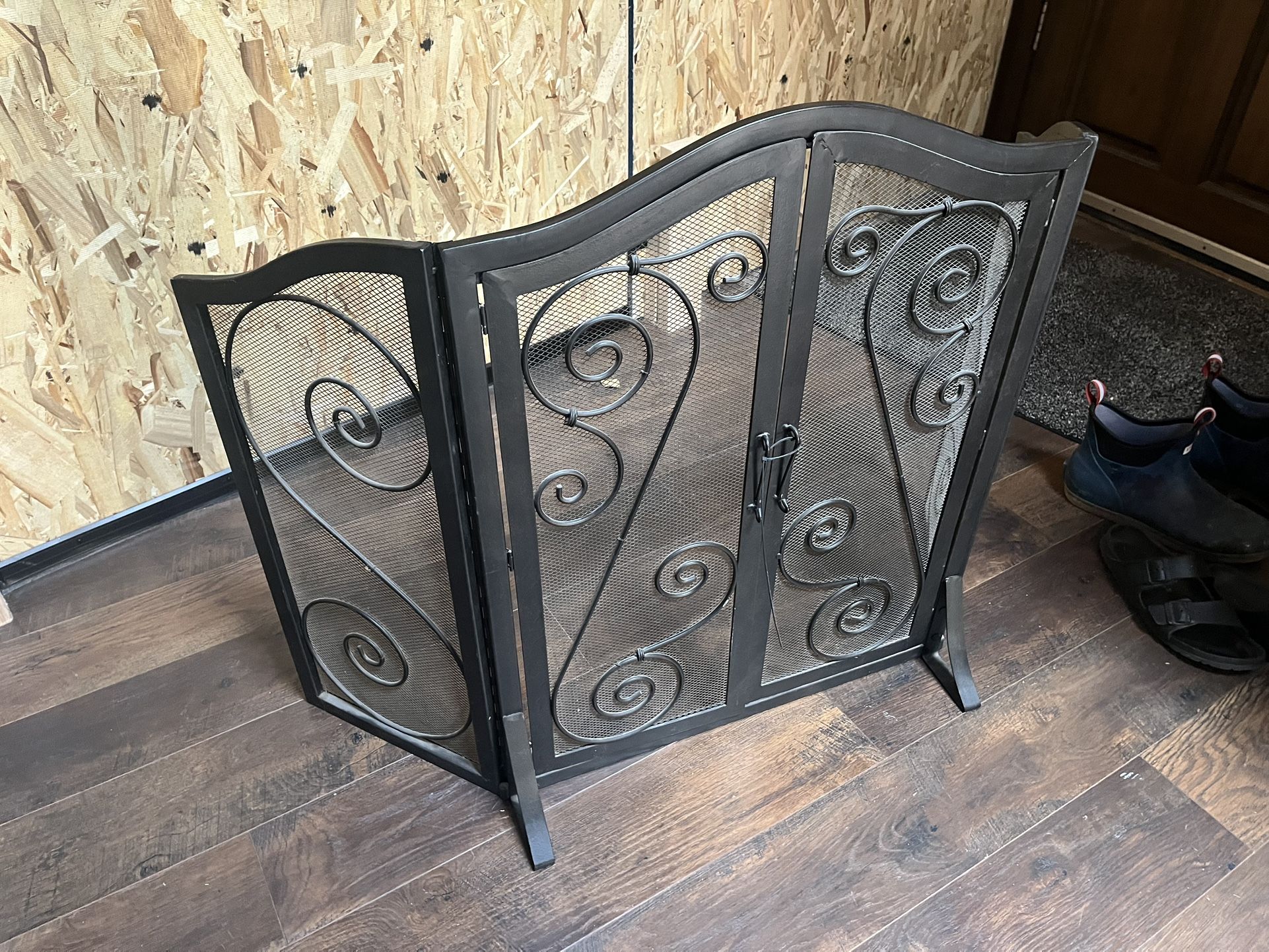 Fireplace screen