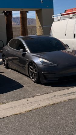 2018 Tesla