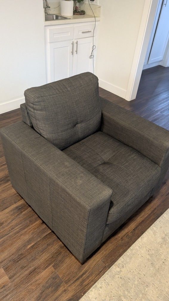 Chair (Armchair)