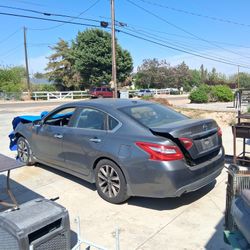 2017 Nissan Altima Sv 