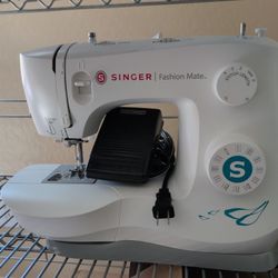 Singer Sewing Machine New