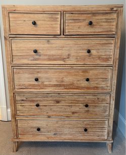 6-drawer wood dresser
