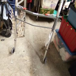 New Top-notch Collapsible Walker