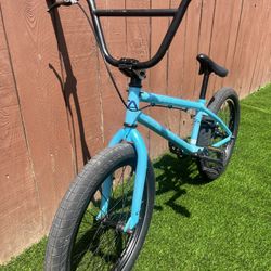 Free Agent BMX Bike