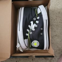 New Converse Boys Size 3